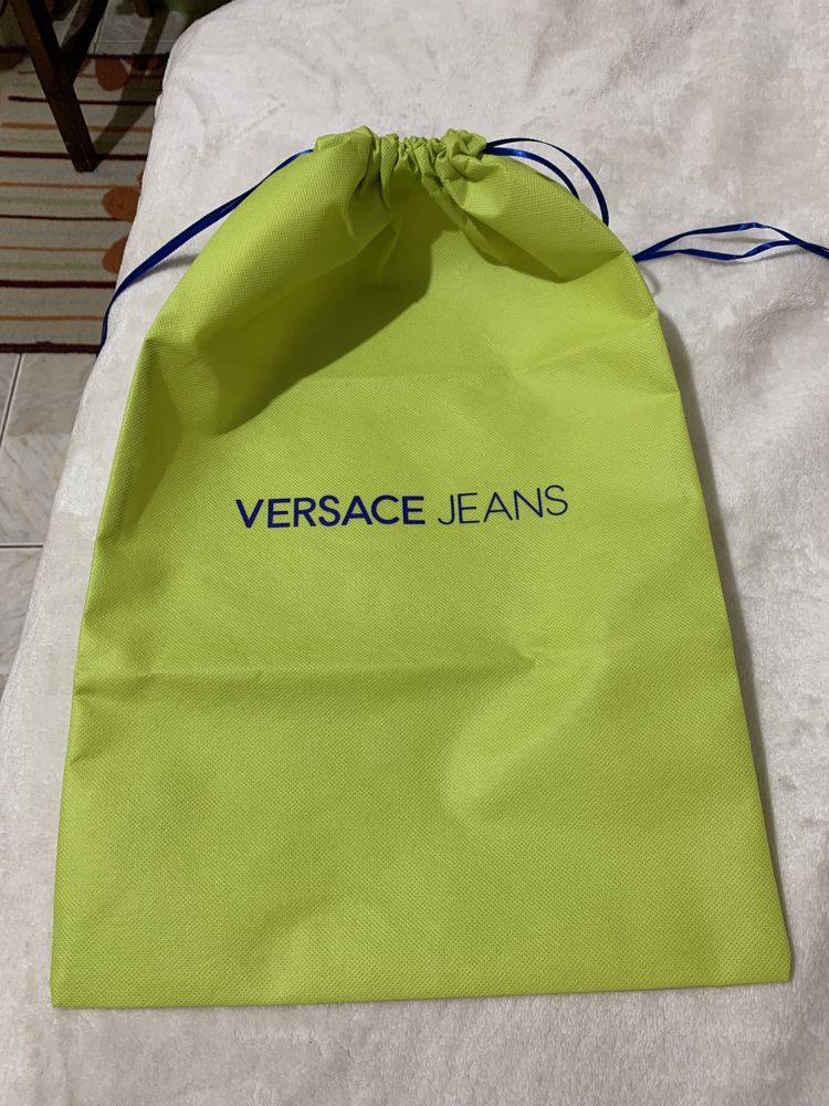 Оригинална чанта от обувки на Versace