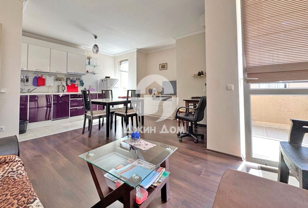 Продава се Двустаен апартамент в к.к. Слънчев бряг - 63 кв.м за 1427 €/кв.м - Снимка #2