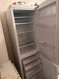 Холодильник и 2 люстры