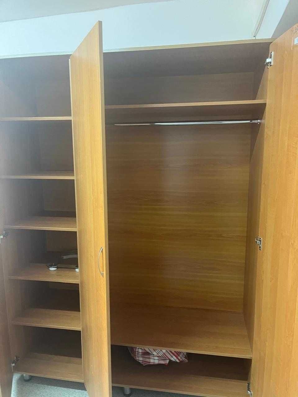 Продается помещение (1 этаж и подвал)