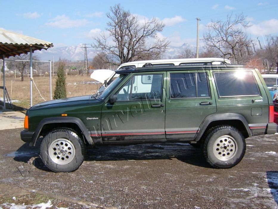 Козирка за JEEP CHEROKEE №070101