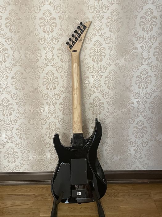 Chitara electrica Jackson Dinky Floyd Rose