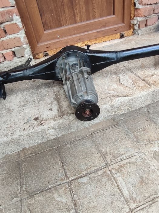 Заден мост за Сузуки игнис 2001година