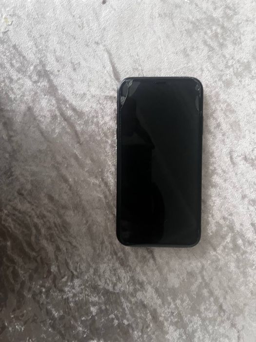 IPhone xr 64/92% в среднем состояние