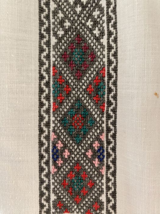 Ie veche lucrata manual marunt