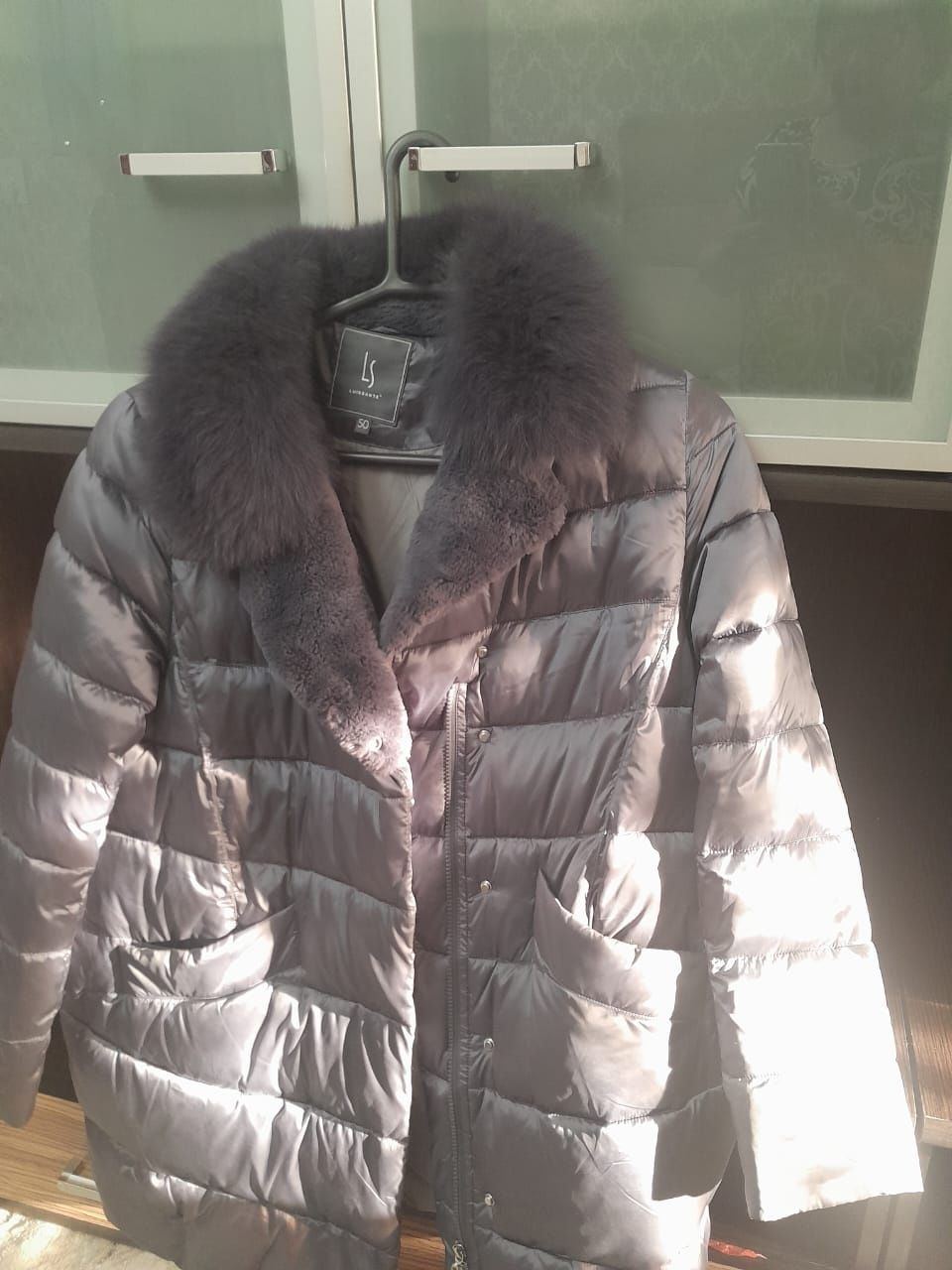 Продам новую куртку