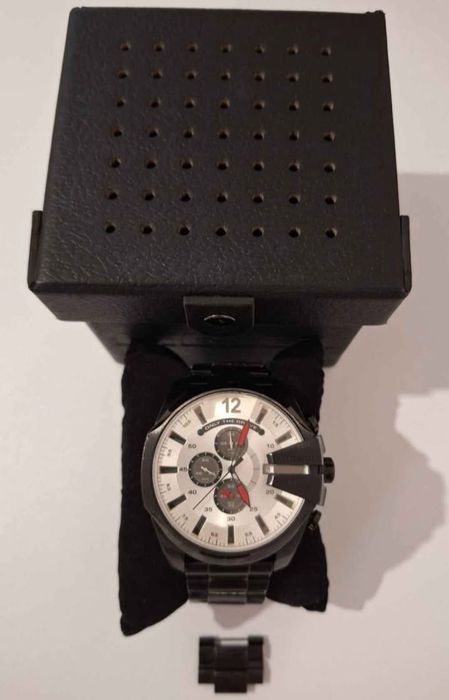 Vând ceas bărbătesc, marca Diesel