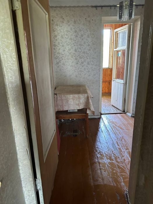 3 комнатная в Ангрене, 5йкэ квартал центр города.