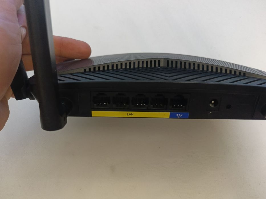 Роутер WiFi / маршрутизатор / модем