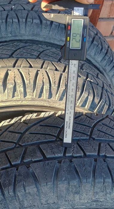 Продавам гуми Michelin Latitude cross 215/70/16