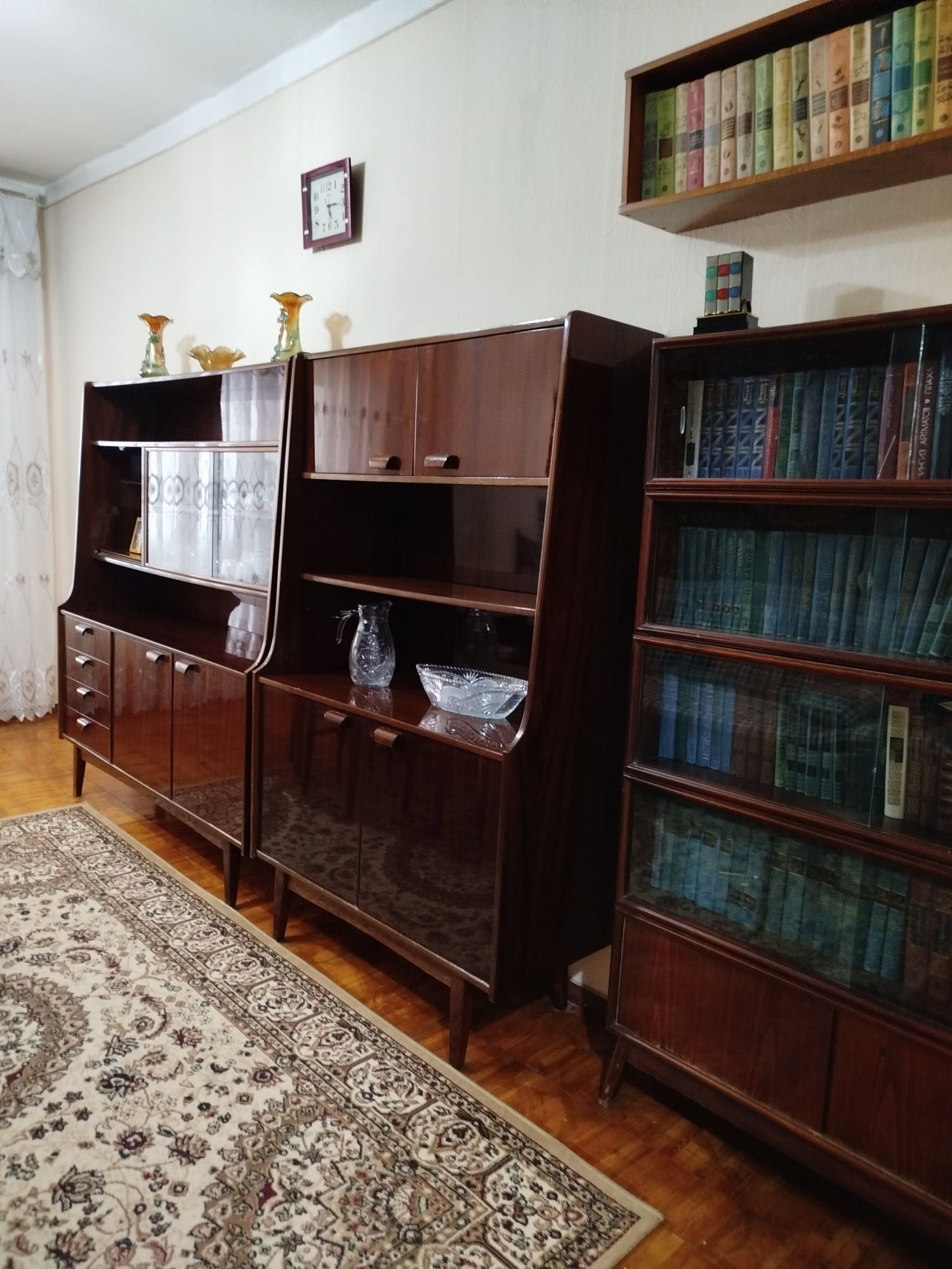 3-х комнатная квартира,Учтепинский район, 15квартал 80 000 у. е.