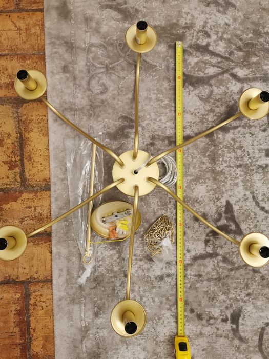 Candelabru cu 6 becuri auriu