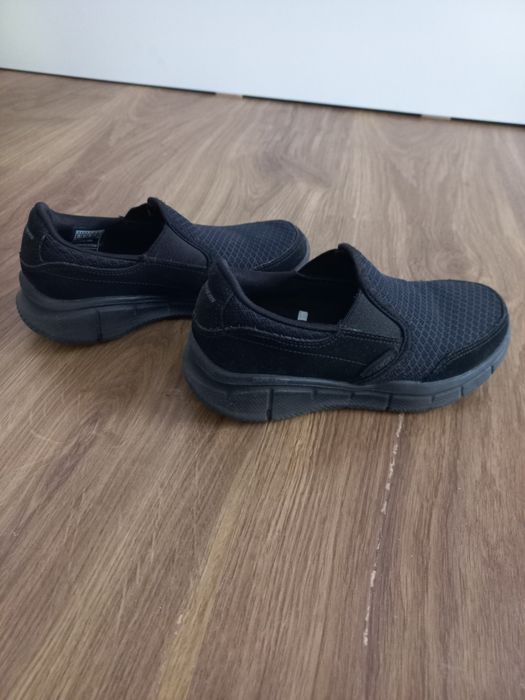 Papuci Skechers nr 30