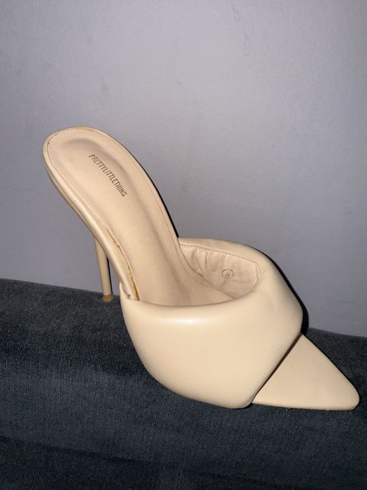 Pantofi cu toc PrettyLittleThing