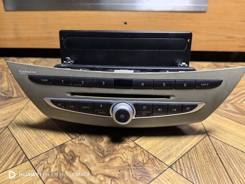 Cd player Renault Laguna 3 + amplificatorul aferent