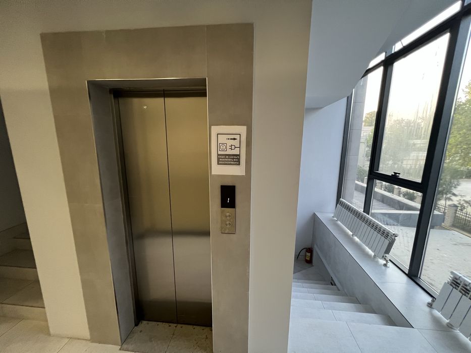 Аренда под офис недалеко от метро Алайский, Шедевр Корзинка 175м2 20$