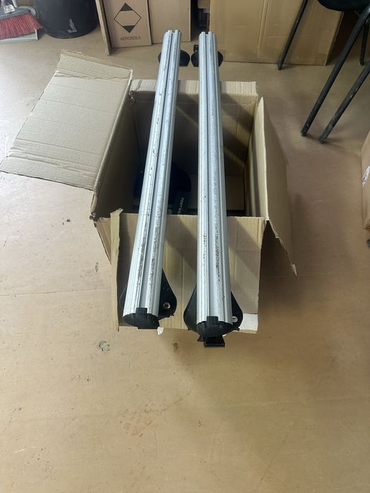 Bare transversale universale reglabile cu cheie