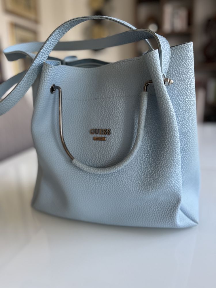 Дамска чанта Guess