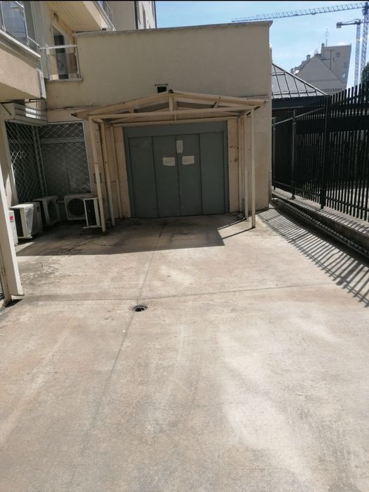 Подземен гараж под наем