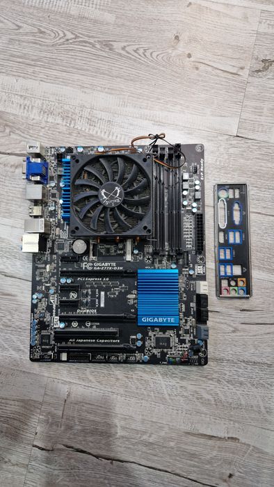 KIT Gigabyte GA-Z77X-D3H I7 3770K