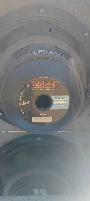 Subwoofer auto 2x600 wați RMS
