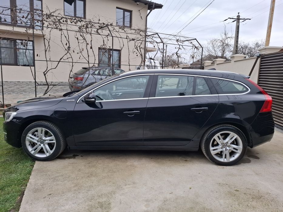 Volvo V60/2.4 Diesel/4×4 Plug in Hybrid