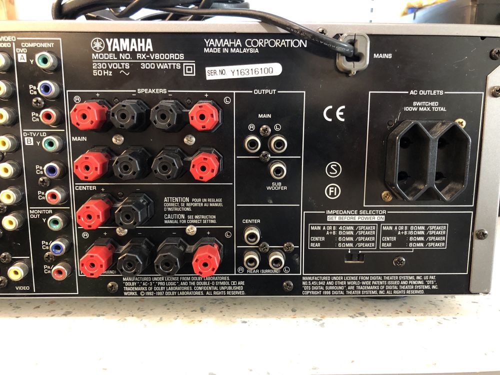 Yamaha RX-V800 resiver