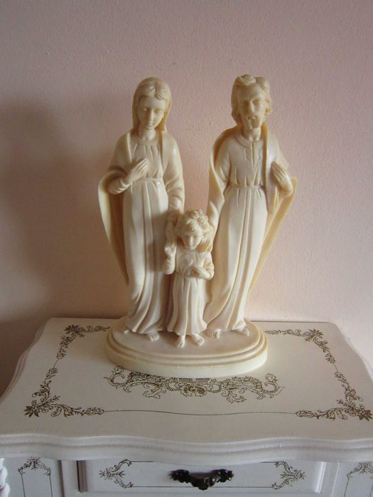 cadou rar Familia Sfanta - Maria,Iosif si Isus sculptura alabaster1960