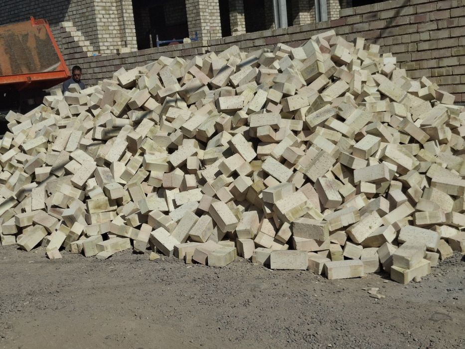 Keramika pishgan gʻisht