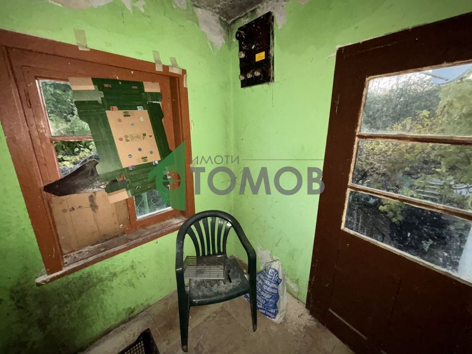 Къща с голям двор в село Найденово