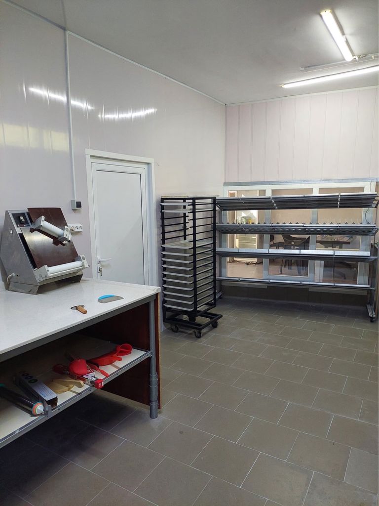 Продава се Промишлена сграда в Рудозем - 200 кв.м за 2 €/кв.м - Снимка #1