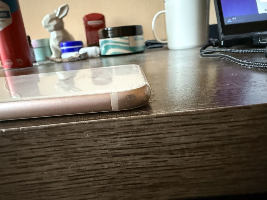 Iphone 8 plus  64gb 76%battery life