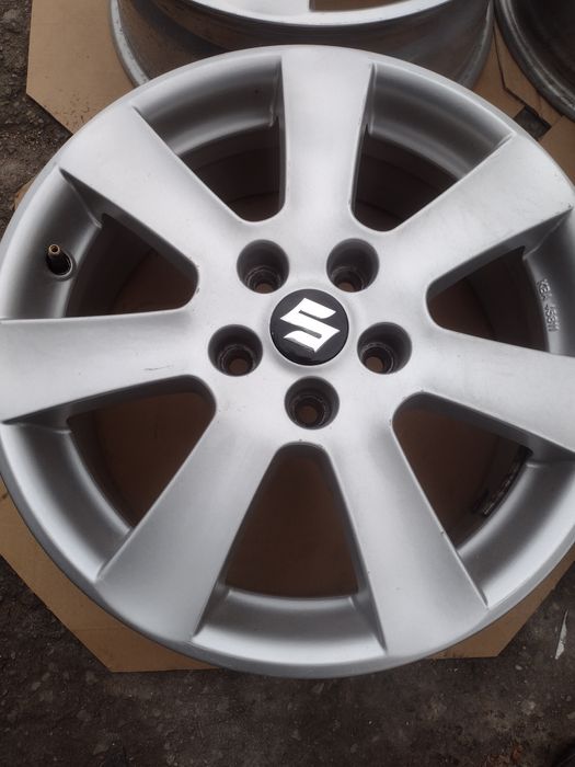 Перфектни Borbet 16-5x114.3 ET45 7j Suzuki SX4