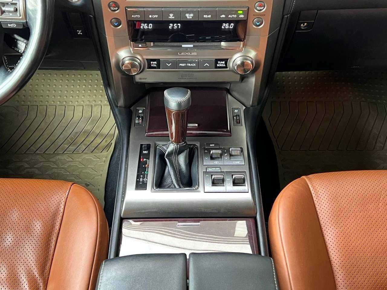 Автомобиль Lexus GX460 возможно приобрести в рассрочку