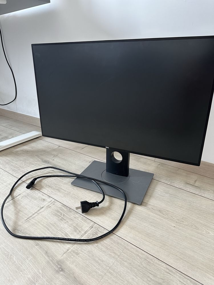 Monitor Dell UltraSharp U2717D (27 inch, QHD) - Calitate Premium!