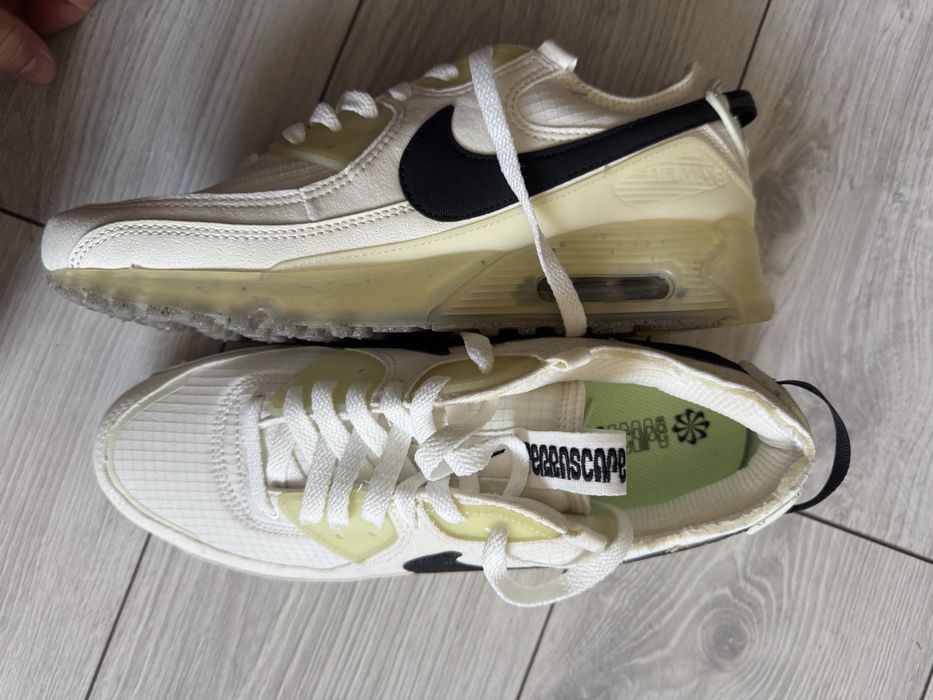 Adidasi nike teerascape nr 42.5