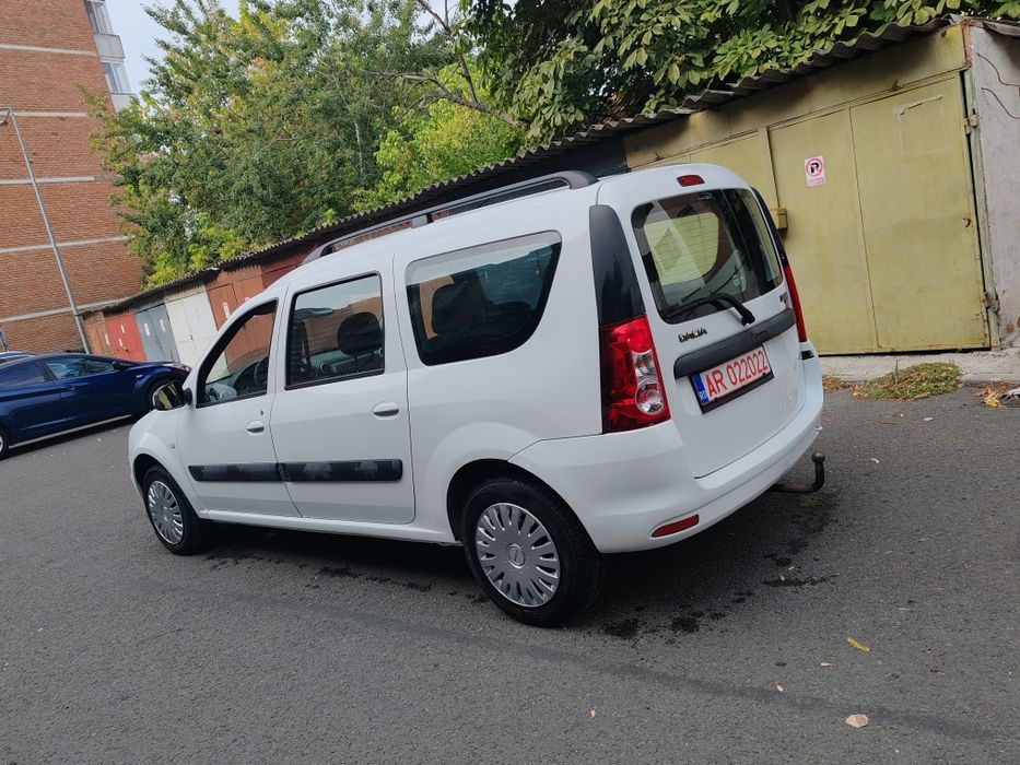 Dacia Logan MCV Facelift-Klima 143.000 Km-An 2010-1.6 MPI 90 Cai!