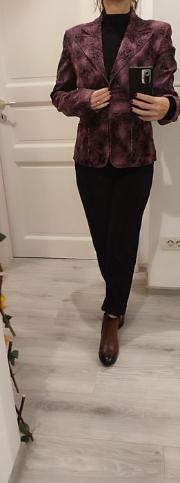 Sacou  mov prună, nuanță superbă, din catifea, cambrat