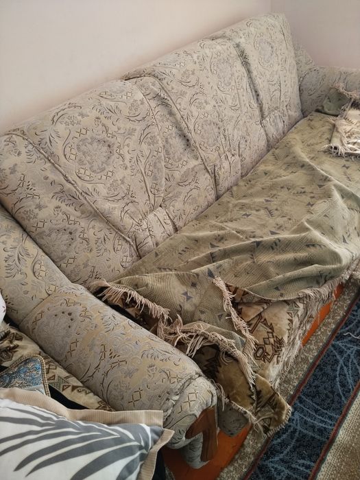 Продам диван и кресло