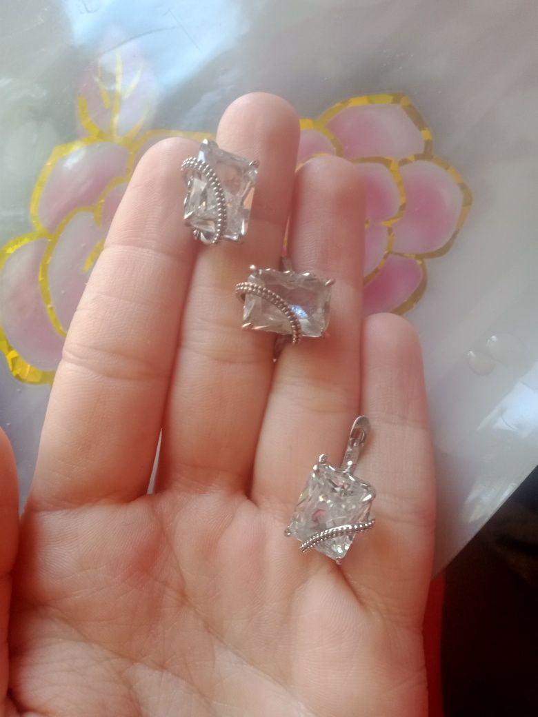 Серги ,кольцо продам