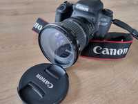 Фотоапарат Canon EOS 77d заедно с 3 обектива и аксесоари