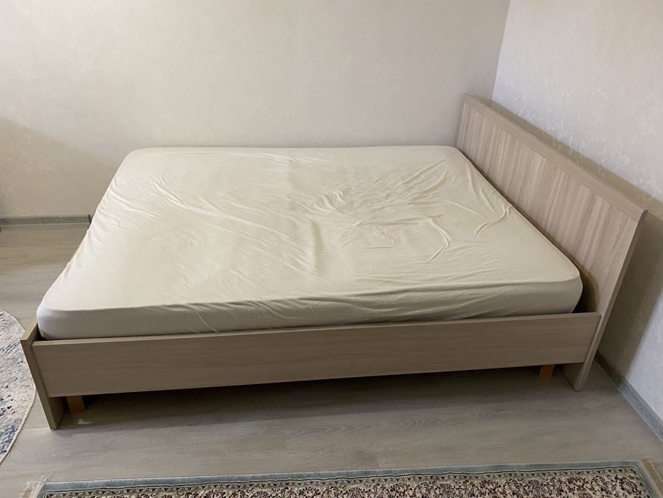 Продам 2х спальный кровать