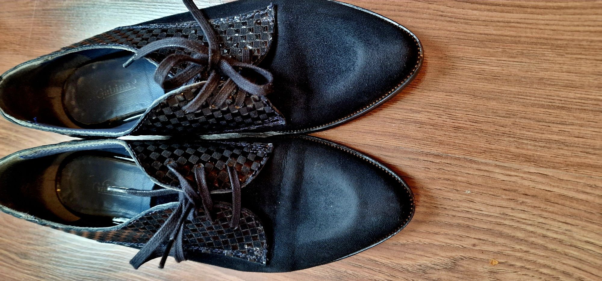 Дизайнерски тъмносини велурени обувки Gabina