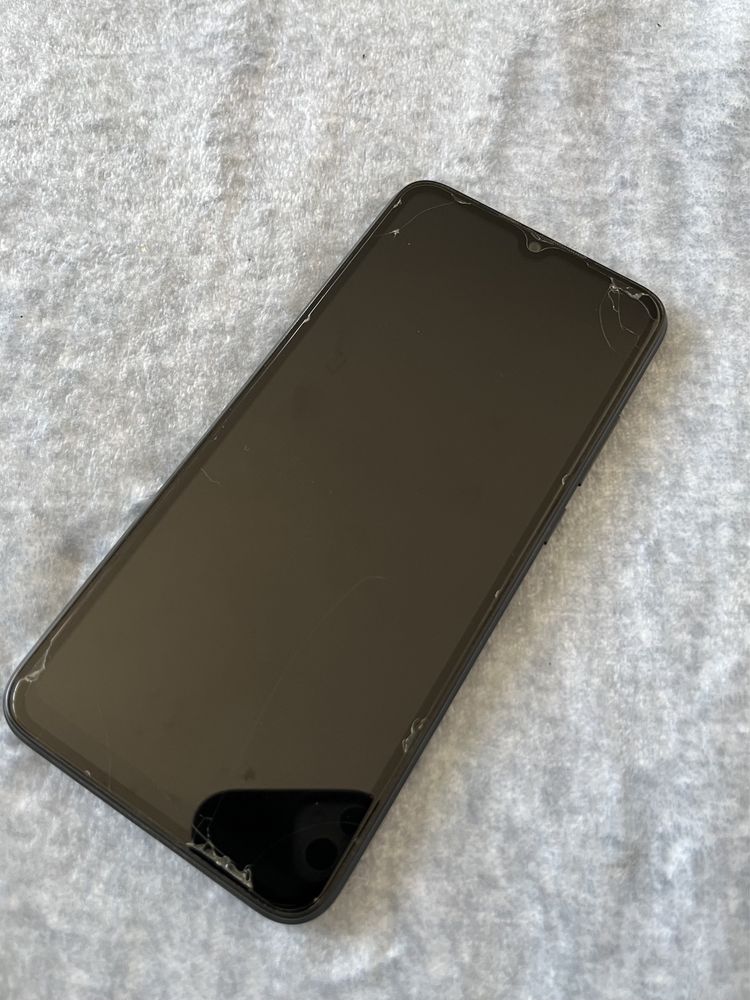 Продам б/у телефон Redmi 10A