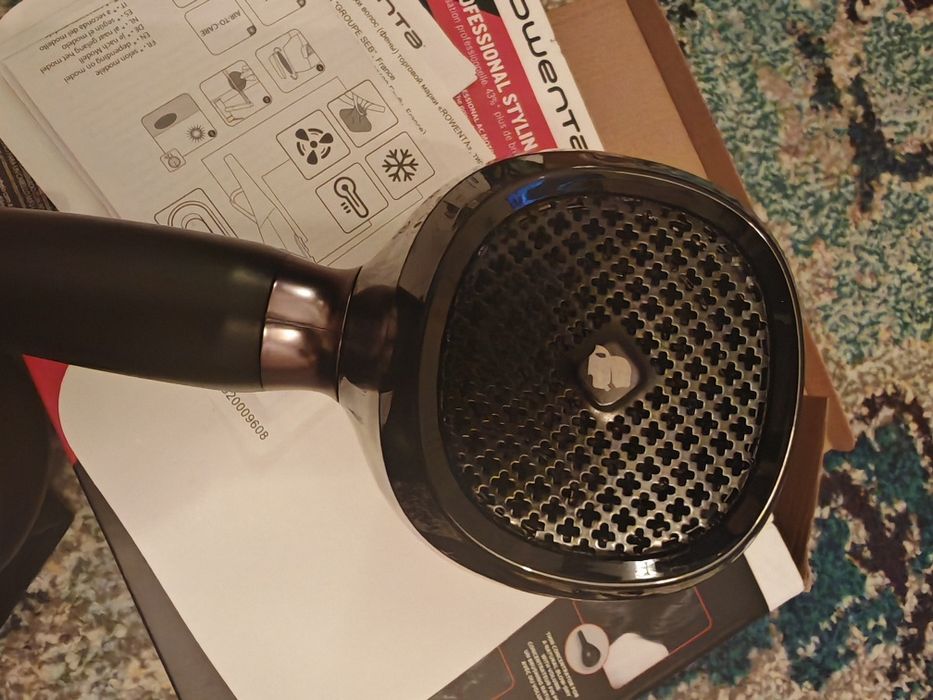 Uscator de par Rowenta x Karl Lagerfeld