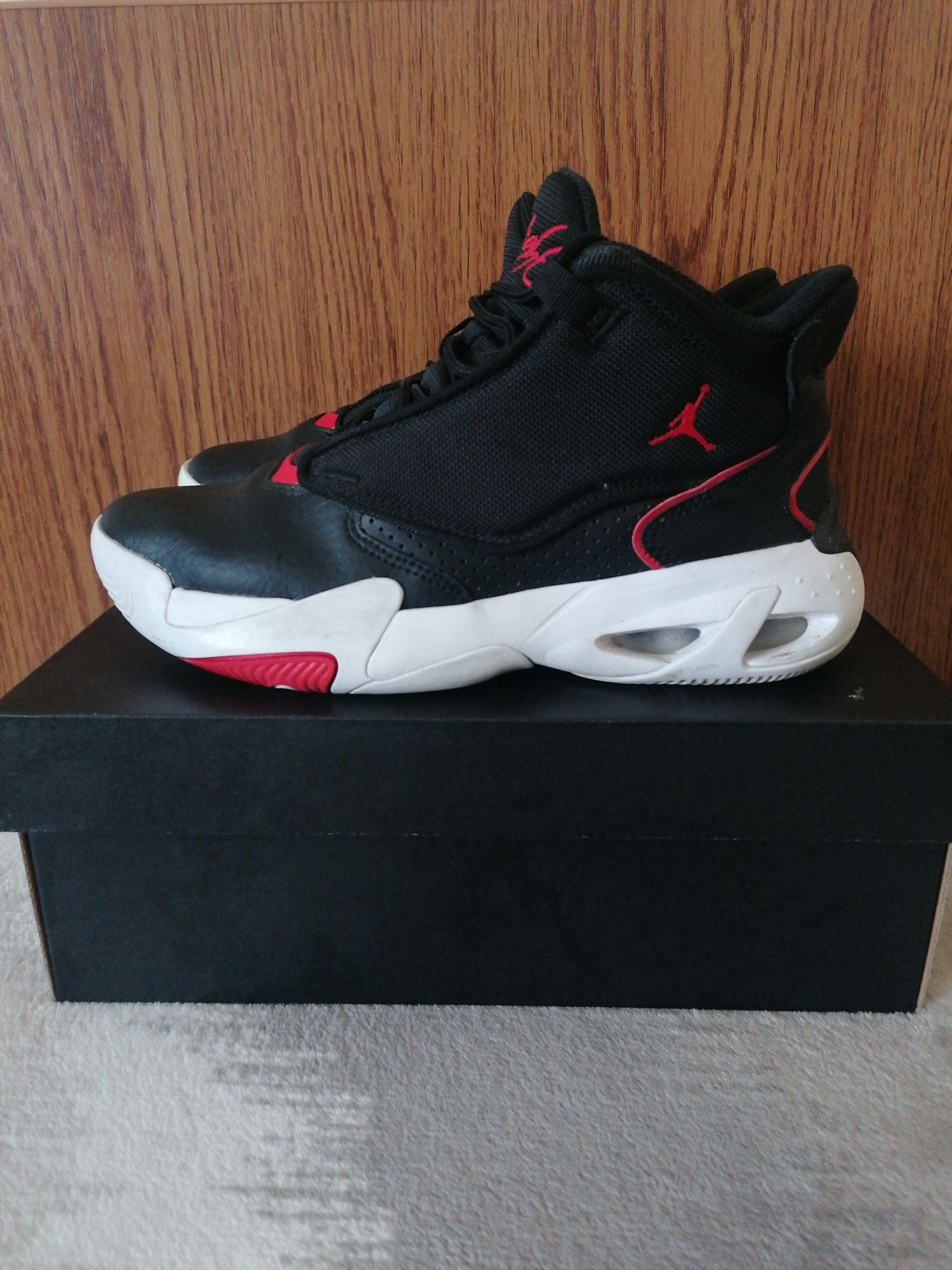 Jordan max aura 4(GS)
