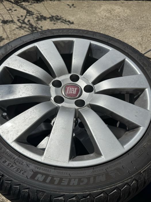 Гуми 235/45/18 Michelin cross climate 2 джанти 5/110