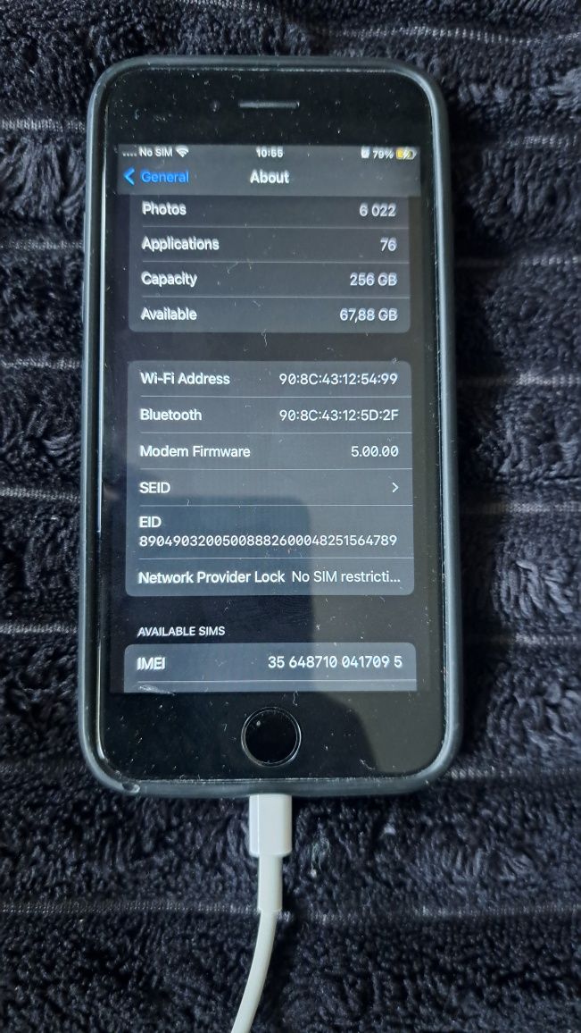 IPhone 2020 se много запазен