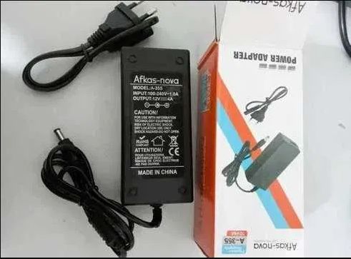 12В. 4А. Блок питания и другие есть блоки