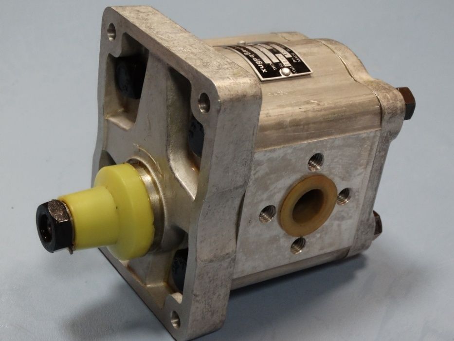 Хидравлична помпа C42X